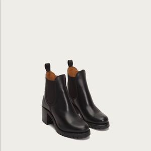 Frye Sabrina Chelsea